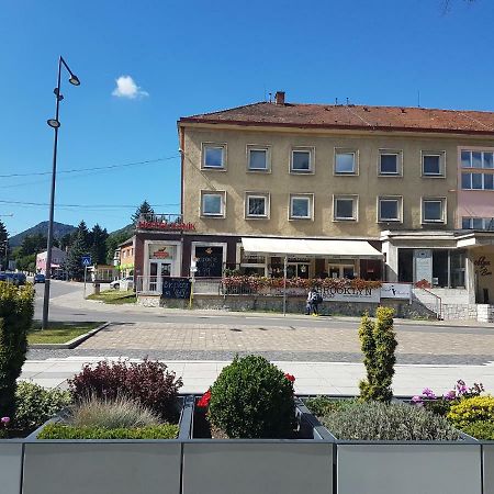 Hotel Banik Handlová Zewnętrze zdjęcie