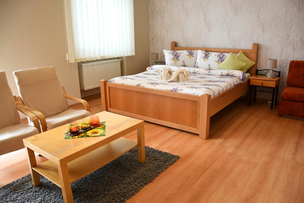 Hotel Banik Handlová Zewnętrze zdjęcie